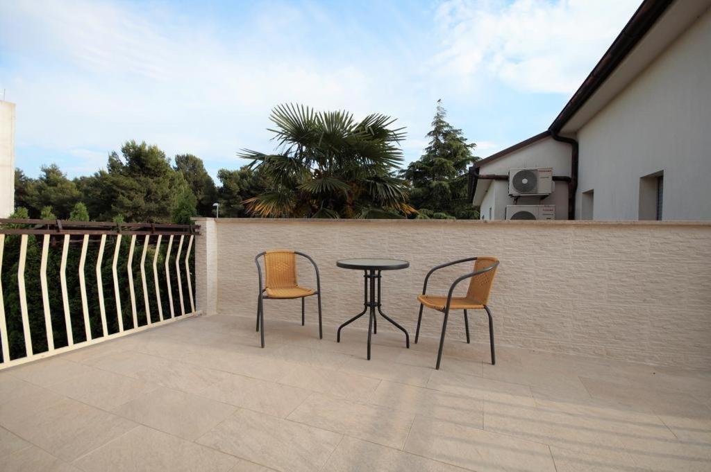 Apartment Deni PUY Exterior foto